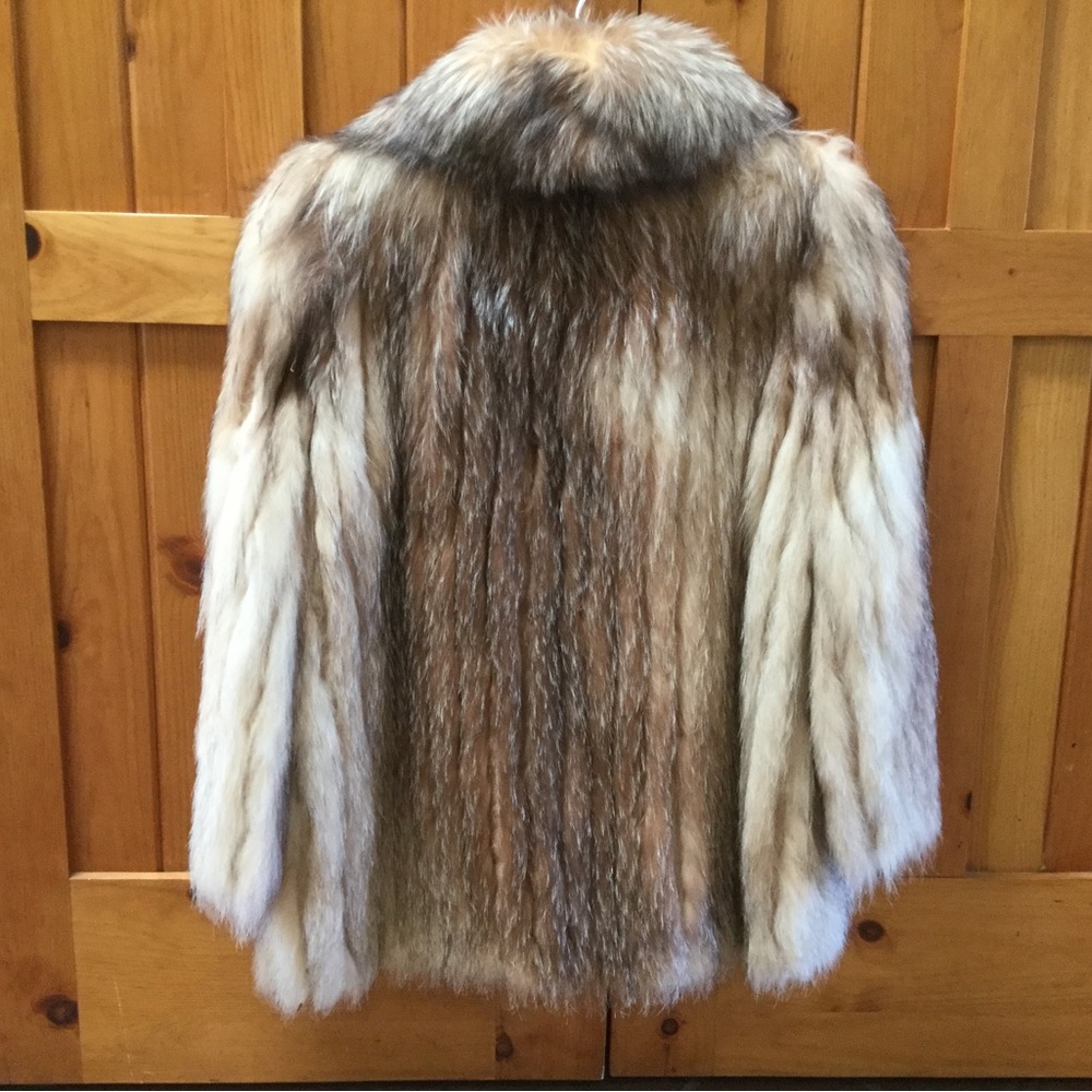 Fox jacket. - Picture 3 of 7